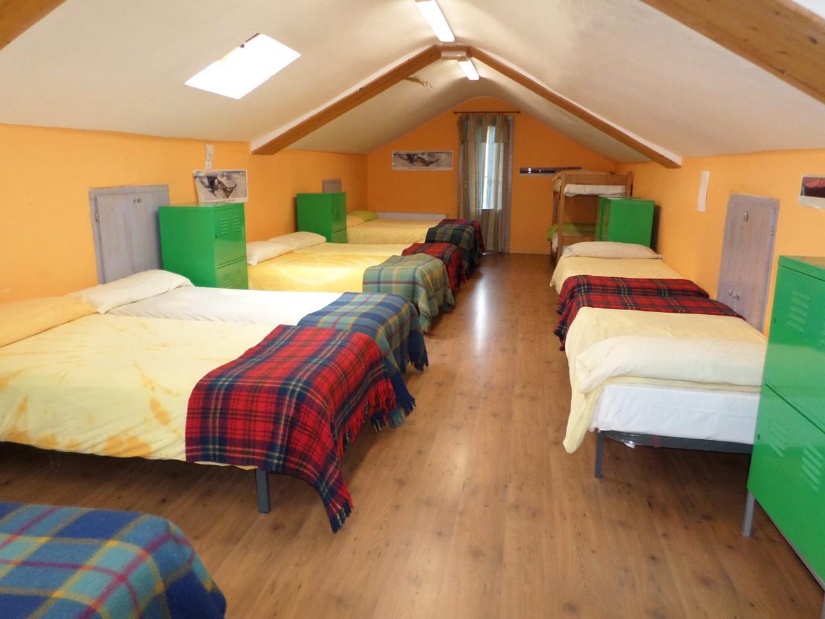 Albergue El Ultimo Bucardo Linas de Broto Luaran gambar