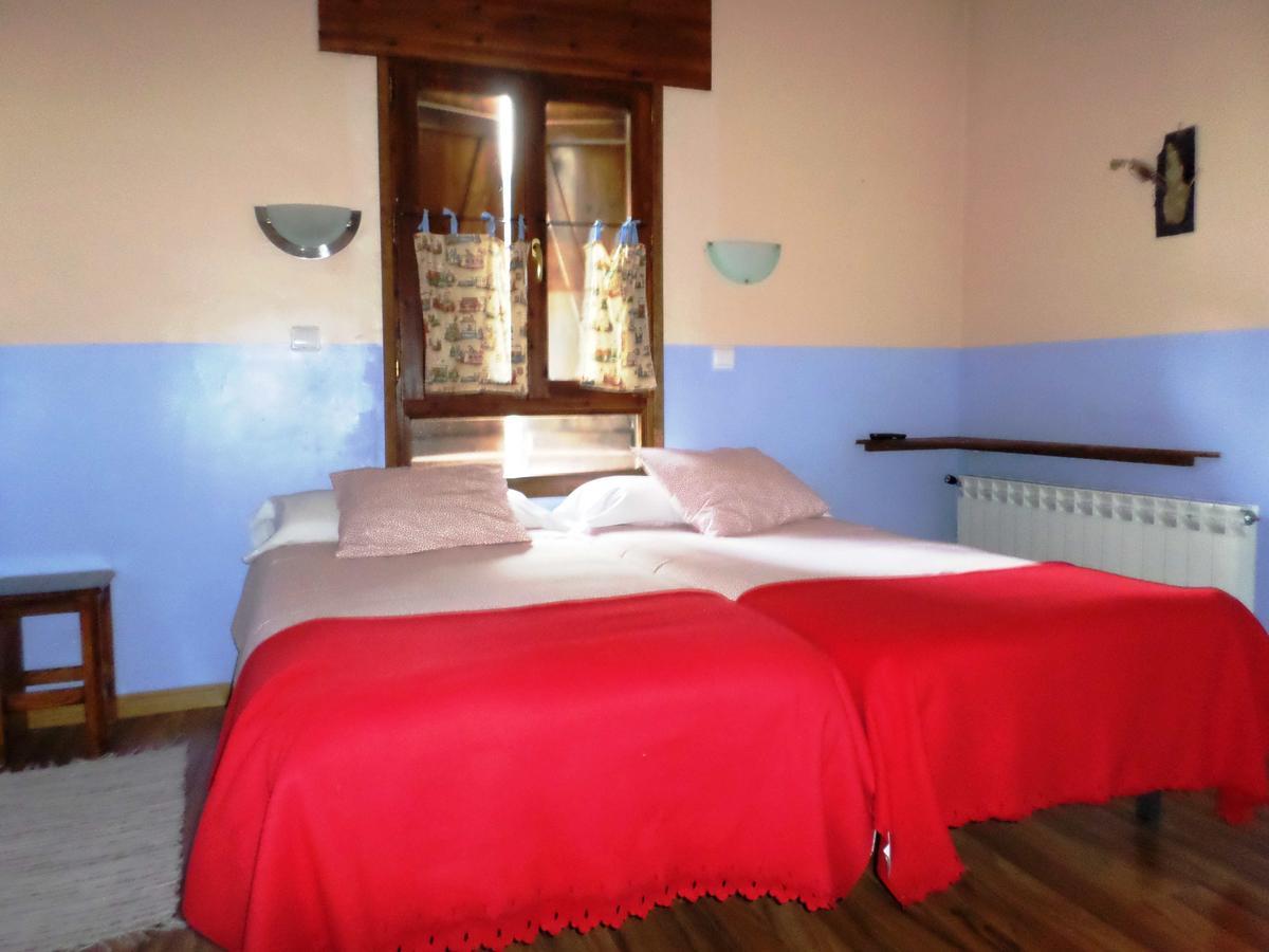 Albergue El Ultimo Bucardo Linas de Broto Luaran gambar