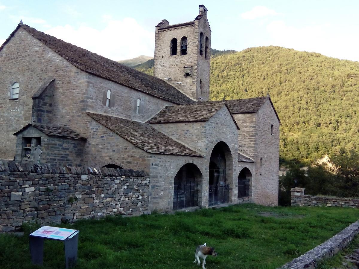Albergue El Ultimo Bucardo Linas de Broto Luaran gambar