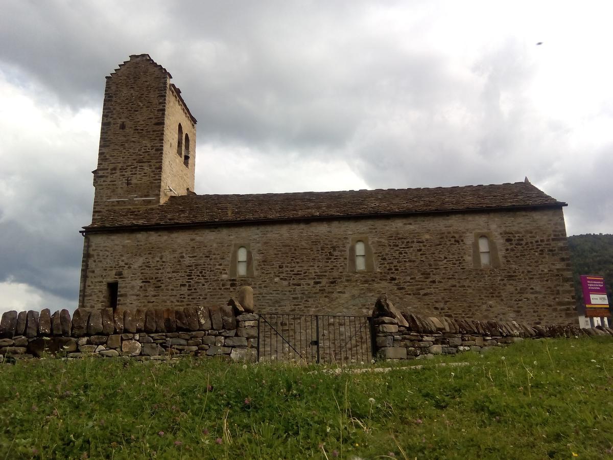 Albergue El Ultimo Bucardo Linas de Broto Luaran gambar